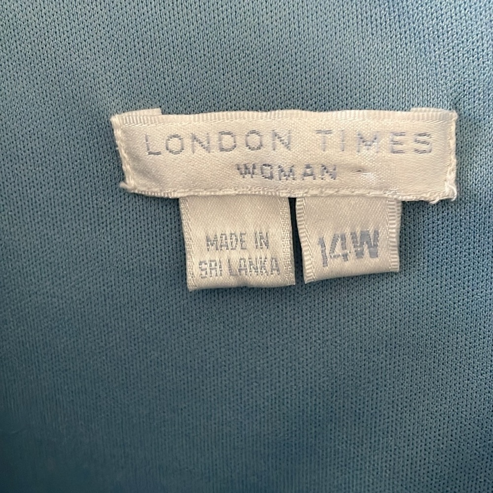 London Times Light Blue Tiered V-Neck Cocktail Dress - Picture 6 of 7
